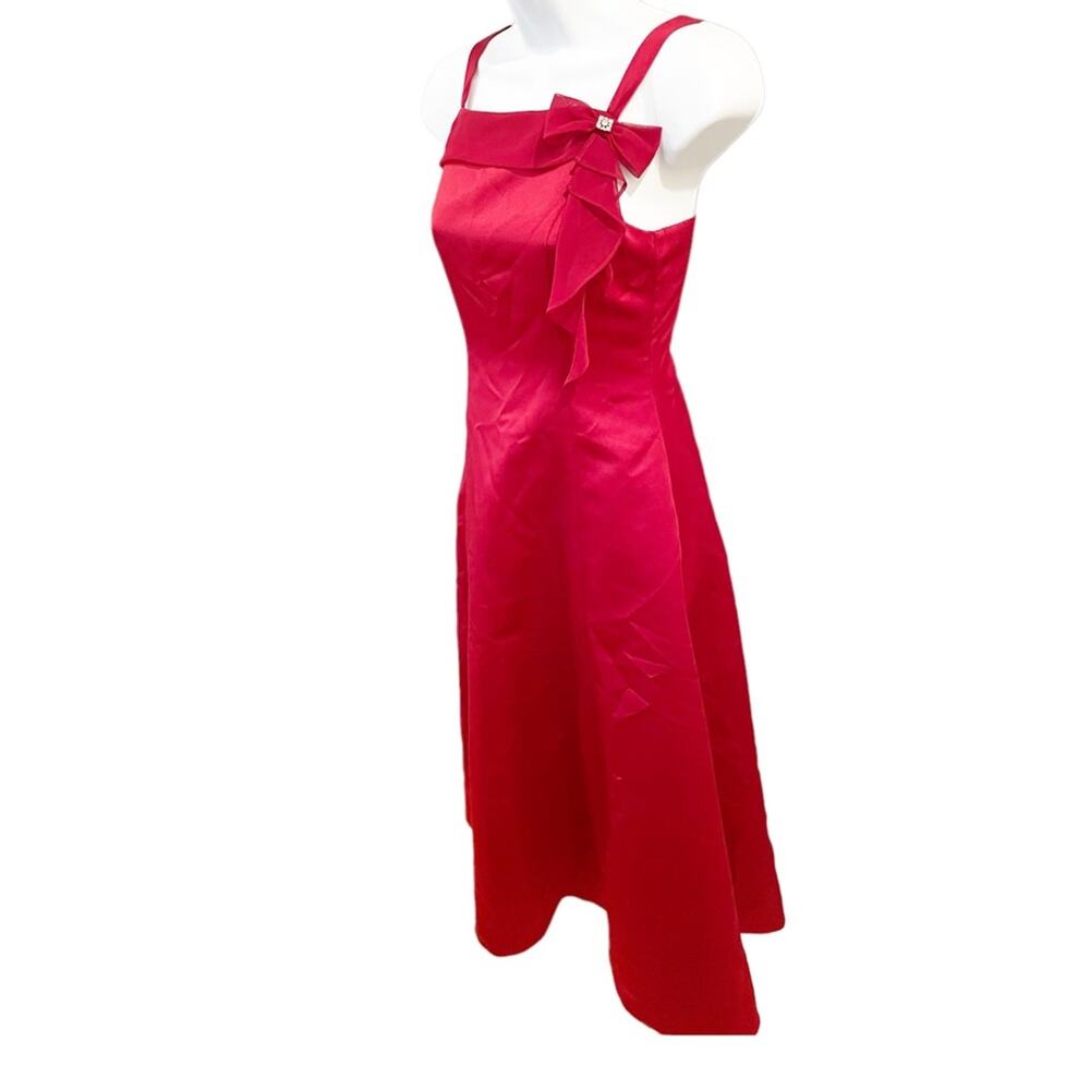 David’s Bridal Junior Bridesmaid Dress in Red Apple Style JB1509 Size 12 - Picture 3 of 12